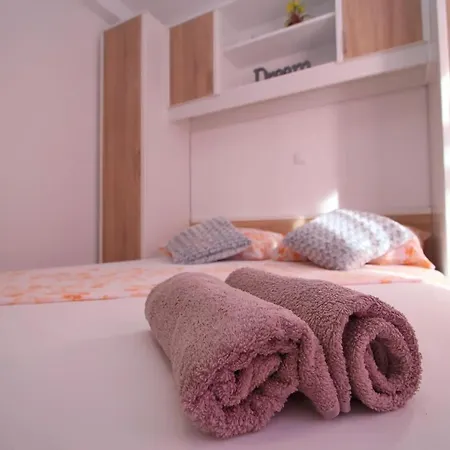 Baro - One Bedroom With Terrace And Sea View * Maranovići
