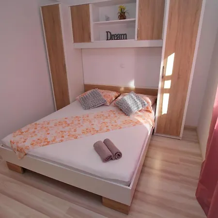 Baro - One Bedroom With Terrace And Sea View Apartamento Maranovići
