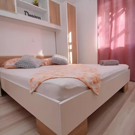 Baro - One Bedroom With Terrace And Sea View *